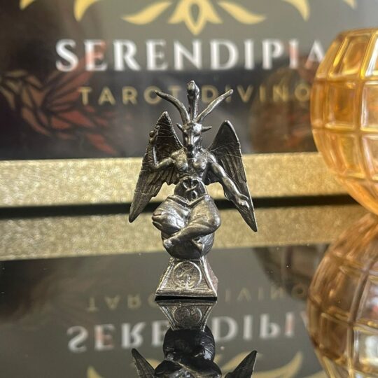 Pequeña estatuilla de Baphomet